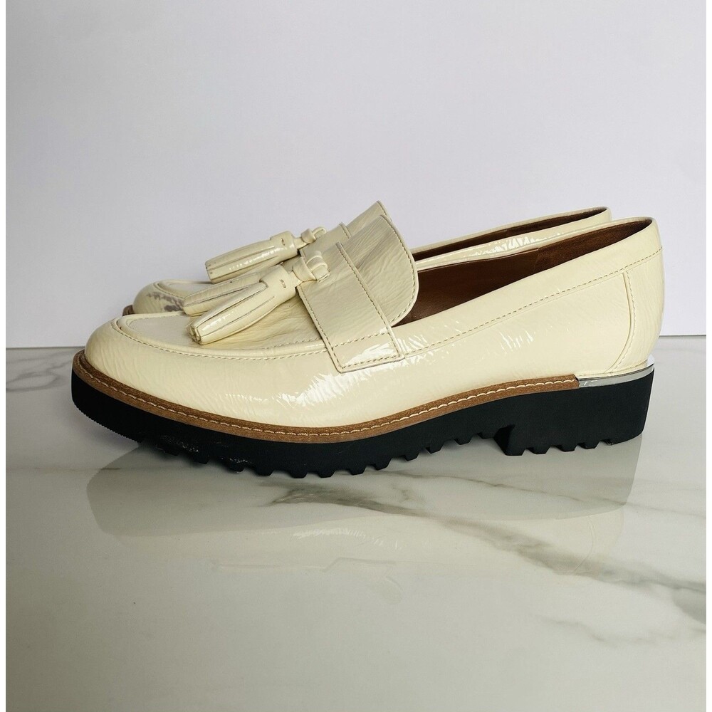 Franco Sarto Carolyn Tassel Loafers Womens 7M Cream Crinkle Patent Lug Sole